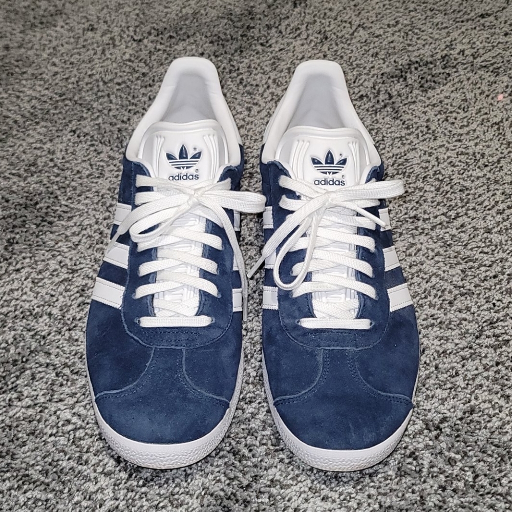 Adidas gazelle shoea